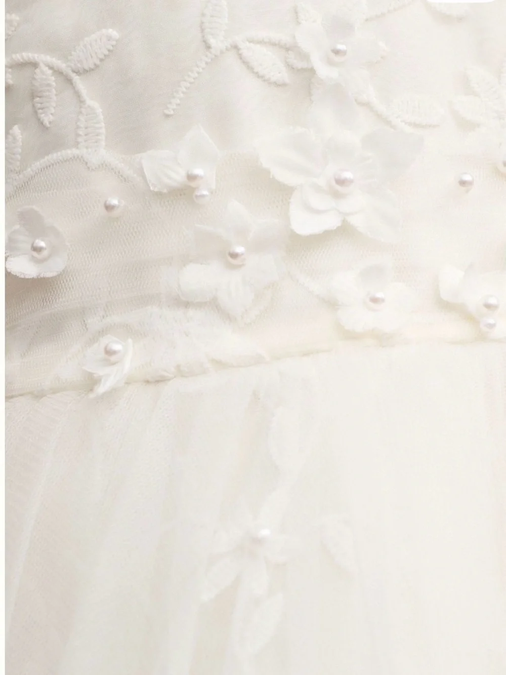 Princess Daliana ivory sleeveless